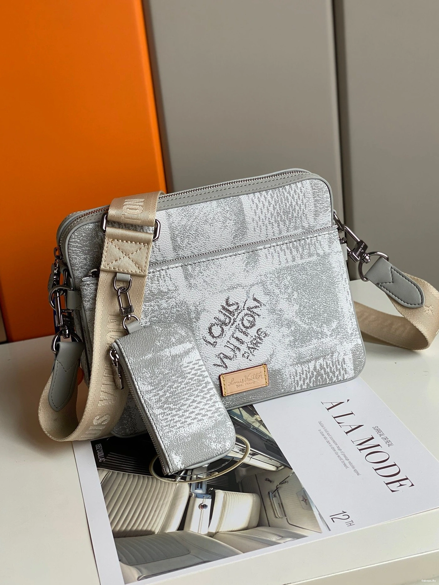 VUITTON TRIO MESSENGER LOUIS 0414